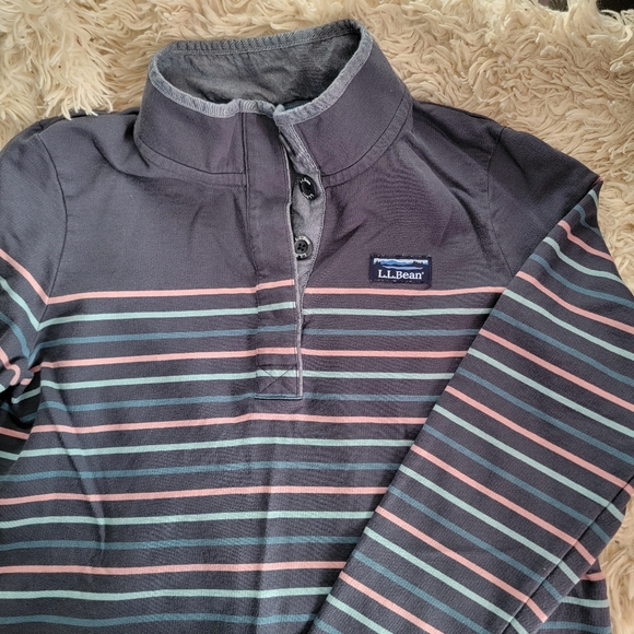L.L. Bean light pullover sweatshirt - Picture 4 of 4